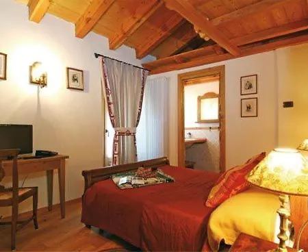 Maison Colombot Гостевой дом Аоста