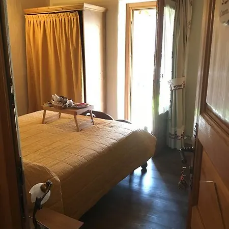 Maison Colombot Гостевой дом Аоста