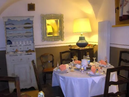 Maison Colombot בית הארחה