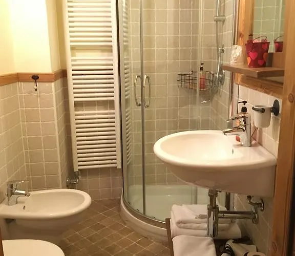 Maison Colombot 3* אאוסטה